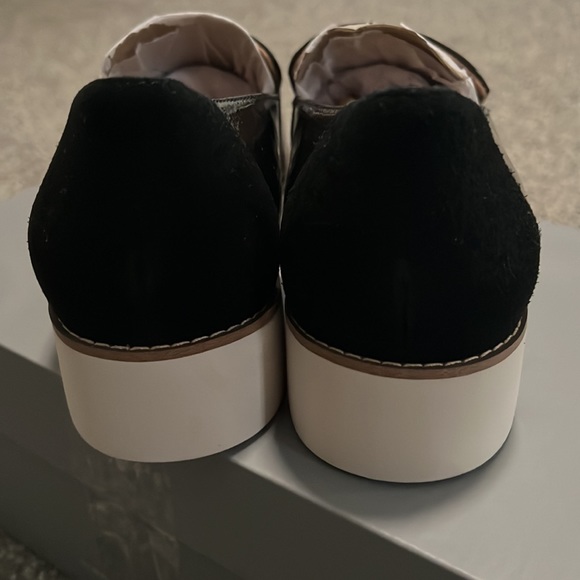 ❗️FINAL❗️ 🆕 VIONIC Black Patent Leather KENSLEY Loafers 🔴 - Picture 4 of 7